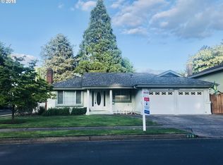613 71st St, Springfield, OR 97478