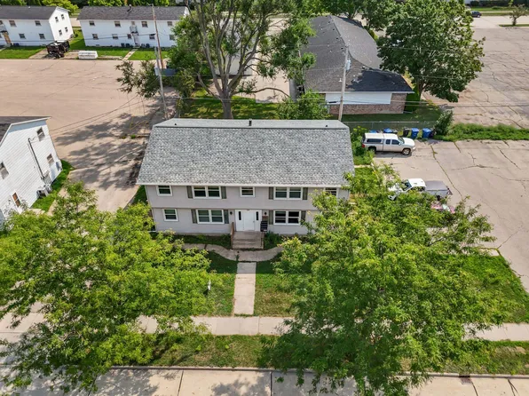 1842 Evans St, Oshkosh, WI 54901
