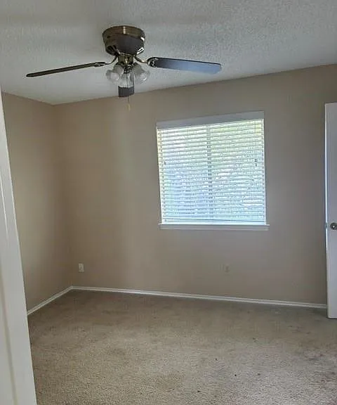 17511 Klamath Falls Dr — Photo 14
