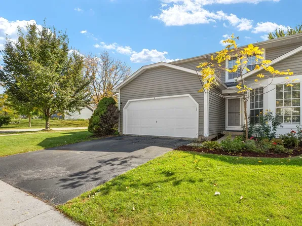 3 Dorchester Ct, Streamwood, IL 60107