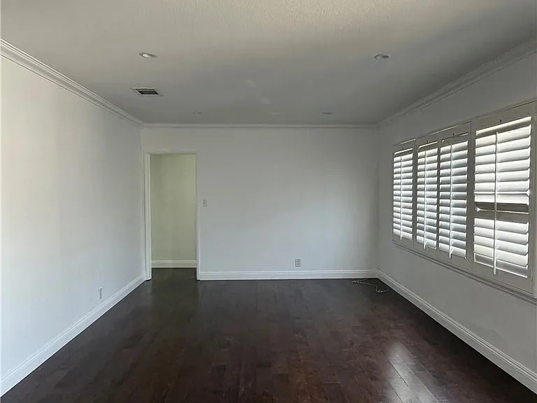 8602 Springer St — Photo 5