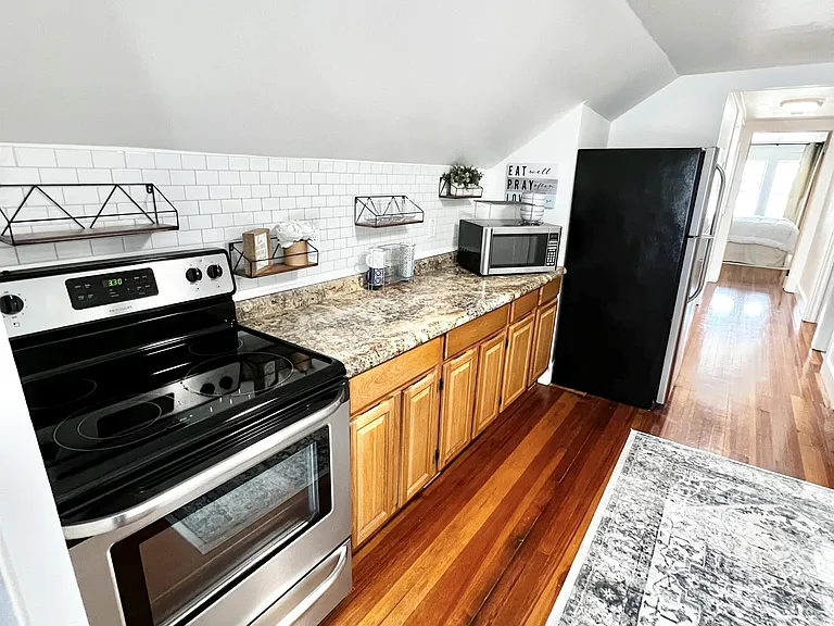 37 Hamilton Ave — Photo 13