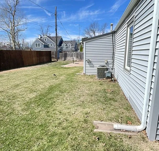 3809 Forest Ave — Photo 10
