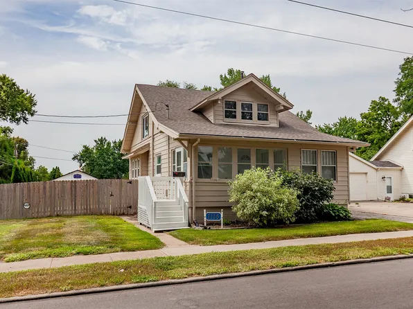 1116 Locust St, West Des Moines, IA 50265
