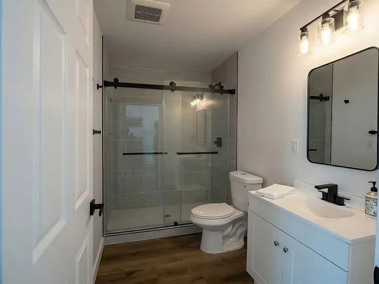 432 W Regent St #K — Photo 11