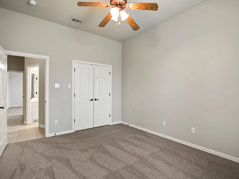 218 Deer Creek Dr — Photo 24