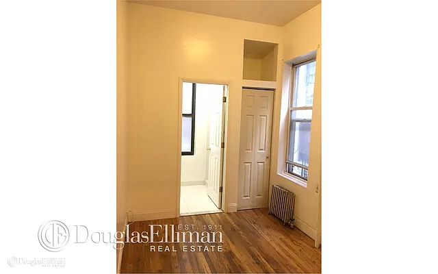 Rented by Douglas Elliman | media 17