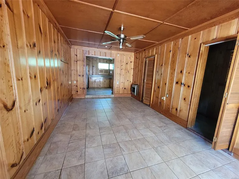 991 Upper Kingston Rd — Photo 8