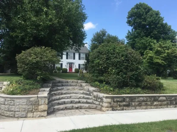 2721 E 15th St, Joplin, MO 64804