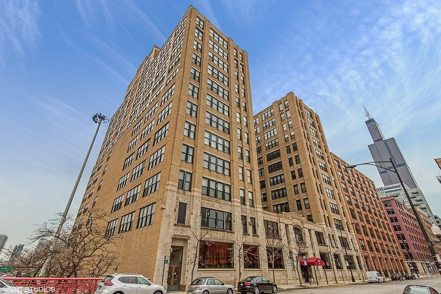 1st image of 728 W Jackson Blvd APT 323