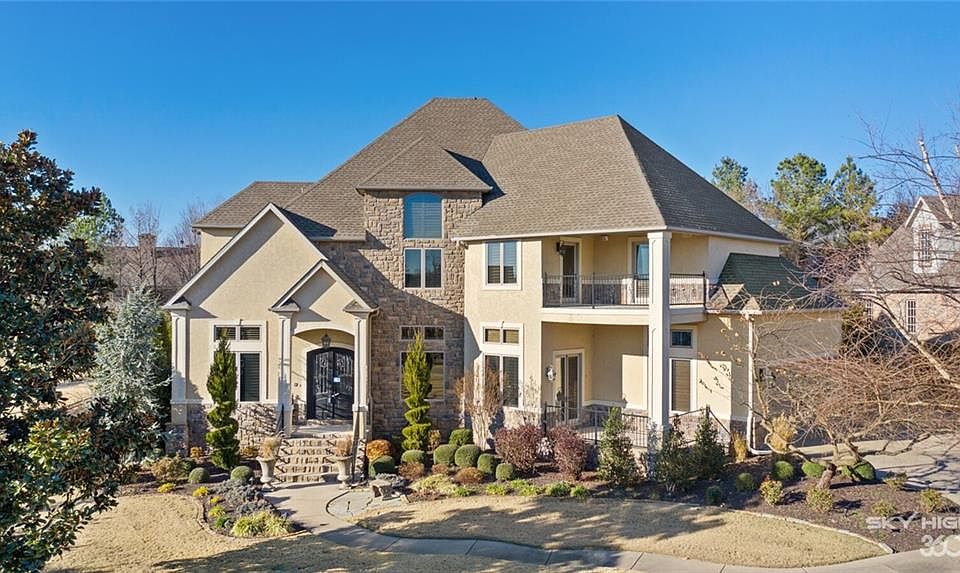 1st image of 67 W Buckingham Dr