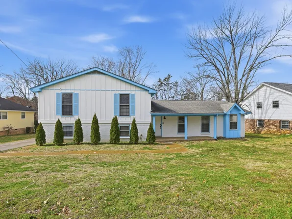 561 Castlegate Dr, Nashville, TN 37217