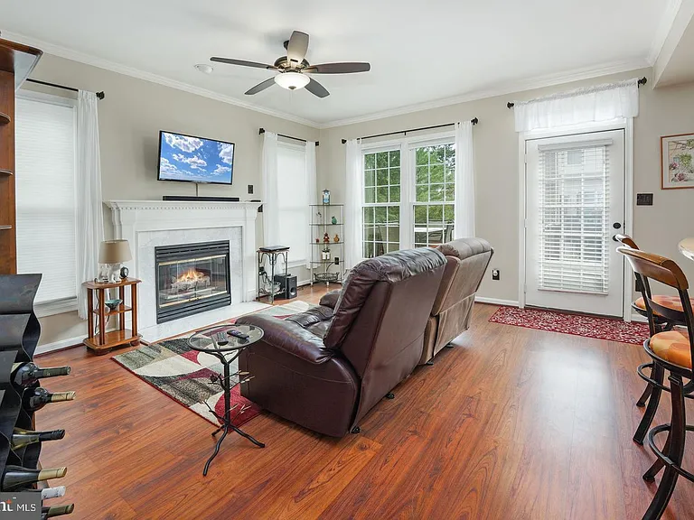 6624 Thurlton Dr — Photo 10