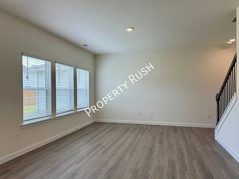 7535 Bendire Loop — Photo 13