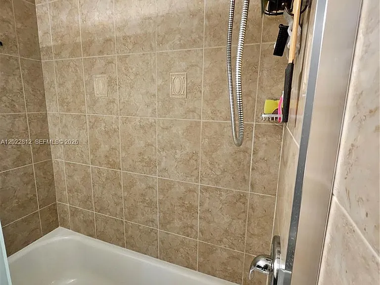 212 Lake Pointe Dr #113 — Photo 57