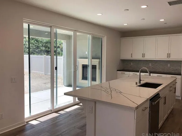 9020 Hightail Dr — Photo 17