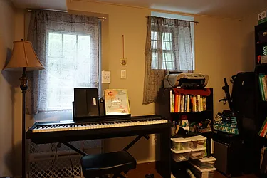 Rented by Rennit Inc.