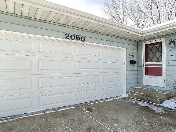 4th image of 2050 Blueberry Ln