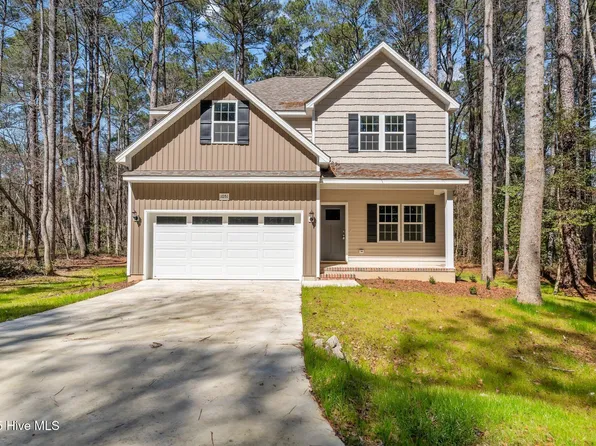 1051 Greenbriar Drive, Vass, NC 28394