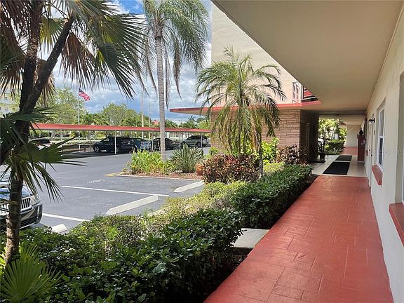 5th image of 5840 30th Ave S APT 211