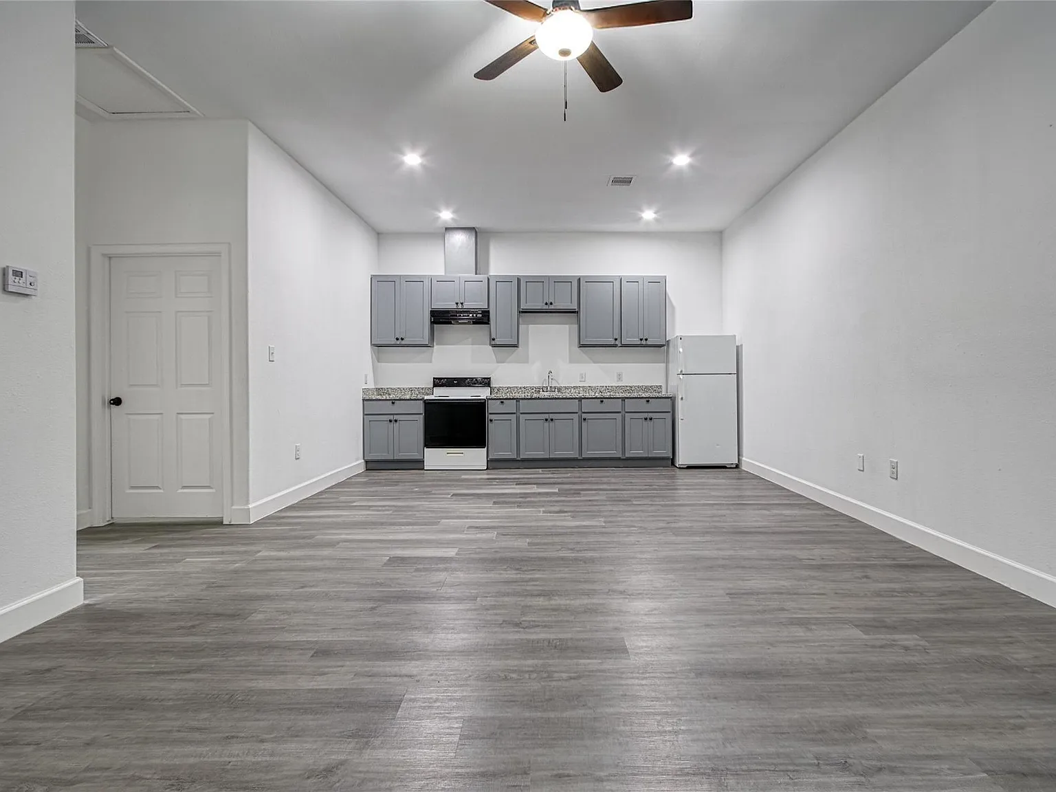 2 bed, 1.0 bath, 1410 sqft, $1,450 — Photo 4