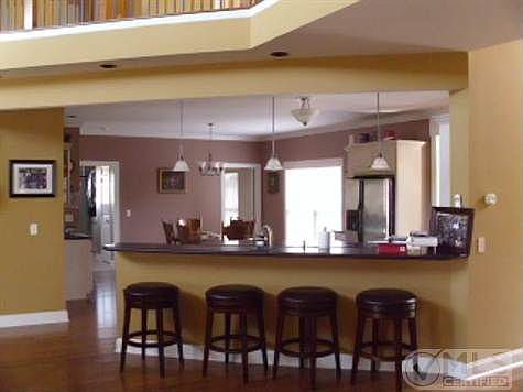 3rd image of 501 Tarver Ct
