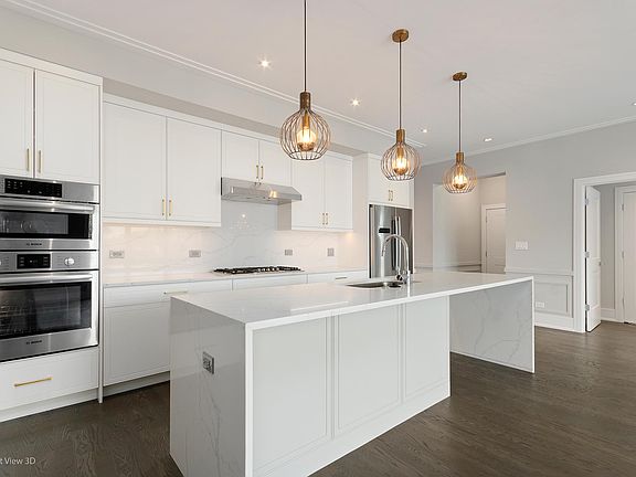 3rd image of 2409 W Berenice Ave #201