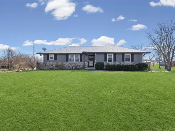 20802 S Dean Rd, Belton, MO 64012