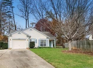 9009 Brimberry Ct, Charlotte, NC 28216