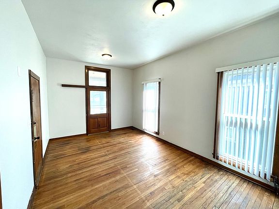4th image of 28 S 21st St #3