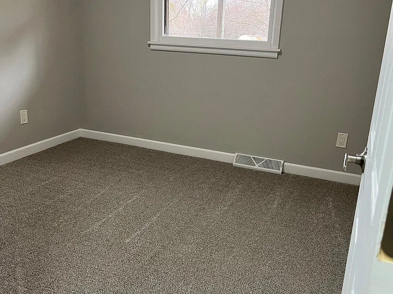 730 Normandy Cir — Photo 14