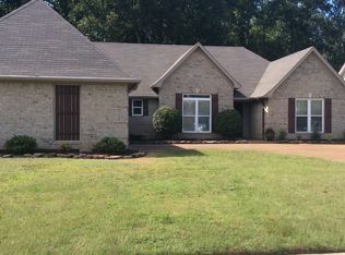 305 Walnut Gardens Dr, Cordova, TN 38018