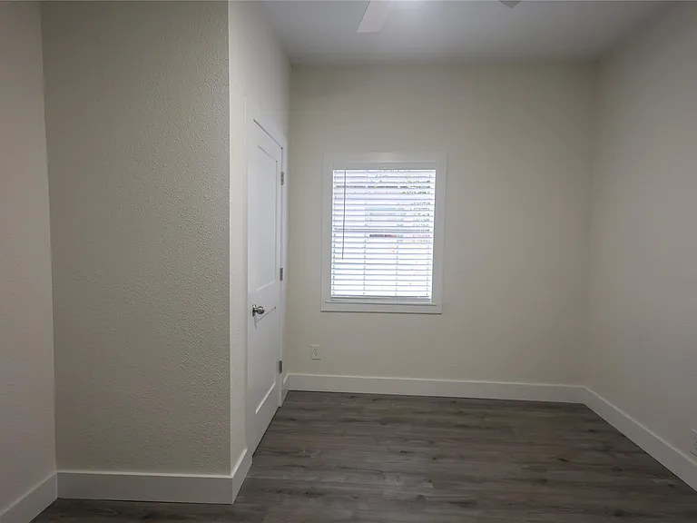 602 Higgins St — Photo 31
