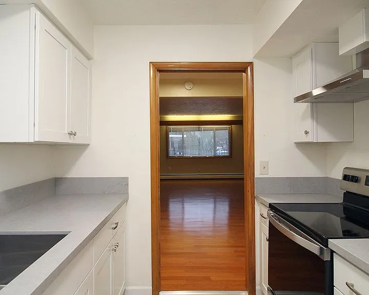 3230 SW Marigold St — Photo 14