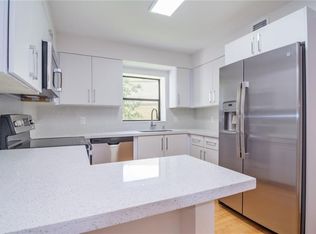 491 Racquet Club Rd APT 212, Fort Lauderdale, FL 33326