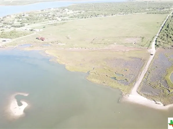 16 Keller Dr, Pt Lavaca, TX 77979
