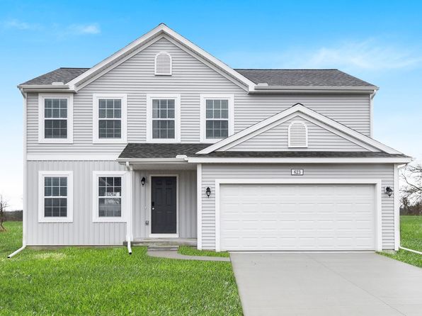 10847 Carmen Oak Dr, Lowell, MI 49331