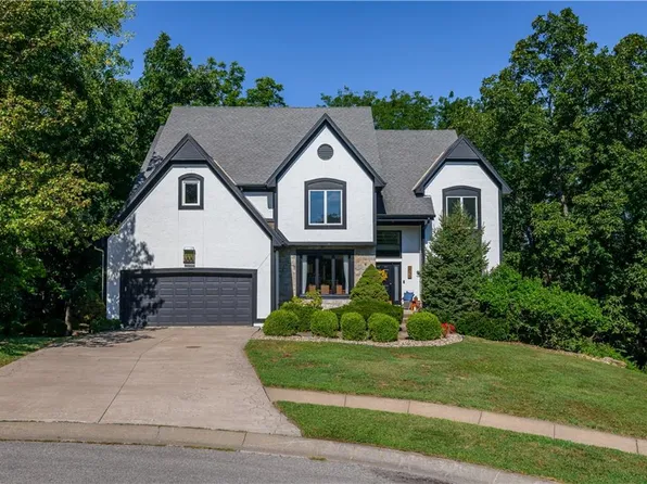 5018 Rene St, Shawnee, KS 66216
