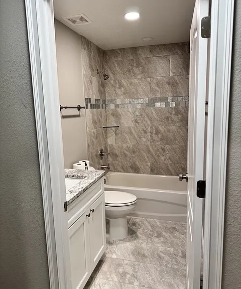 8534 N Wallingford Ave — Photo 16