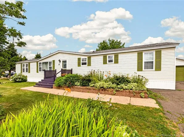 8 Lausanne St, Moncton, NB E1H 2Y4