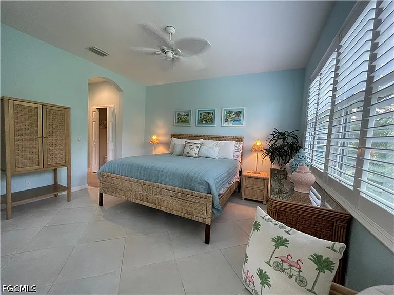 10640 Camarelle Cir — Photo 31