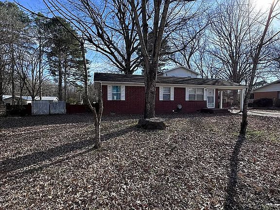 3rd image of 603 Eastwood Dr