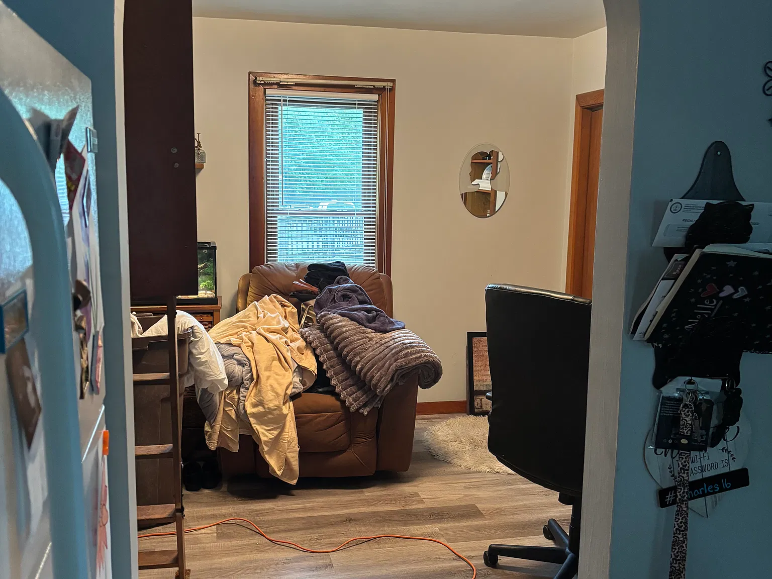 3 bed, 824 sqft, $1,185 — Photo 3