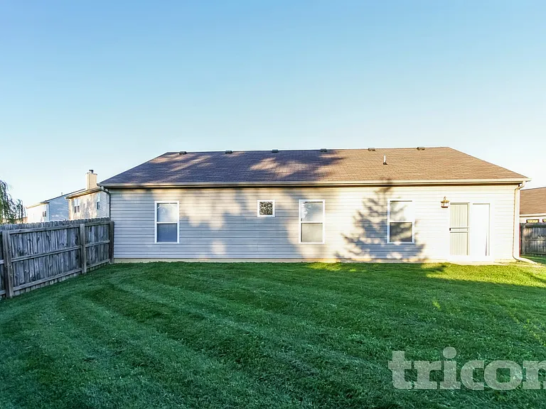1892 Harvest Meadow Dr — Photo 13