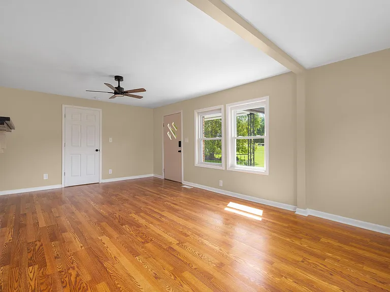 2879 Carroll Creek Rd — Photo 2