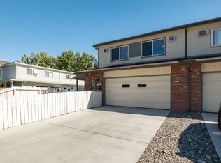 1040 E Huffaker Ln, Reno, NV 89511