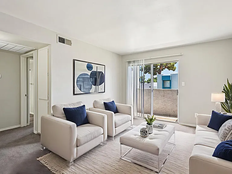 Sycamore Square Apartments — Photo 1