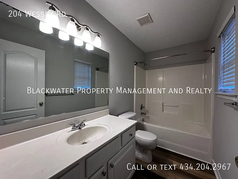 204 Wessex Rd — Photo 15