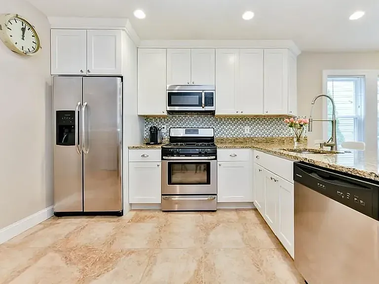 210 Cedar St #1 — Photo 13