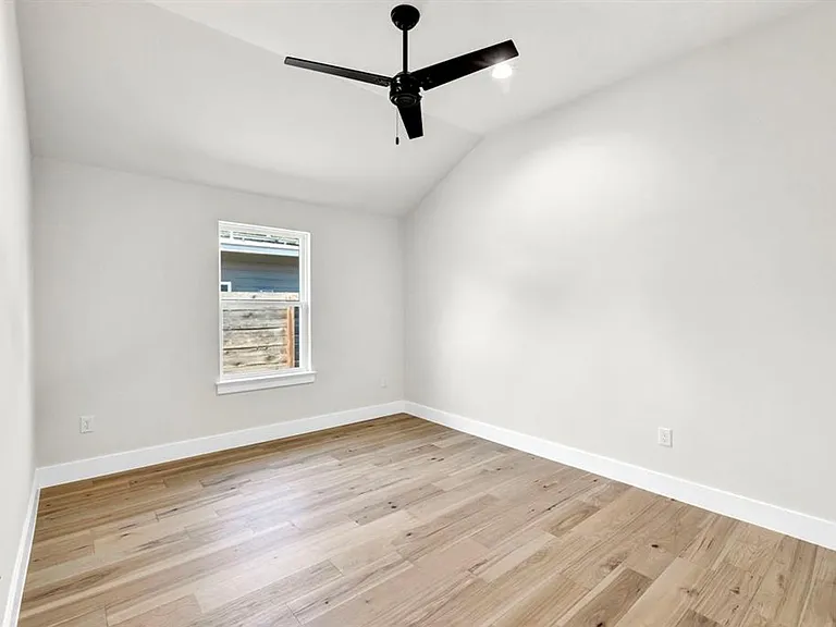 8209 Polar Dr — Photo 37